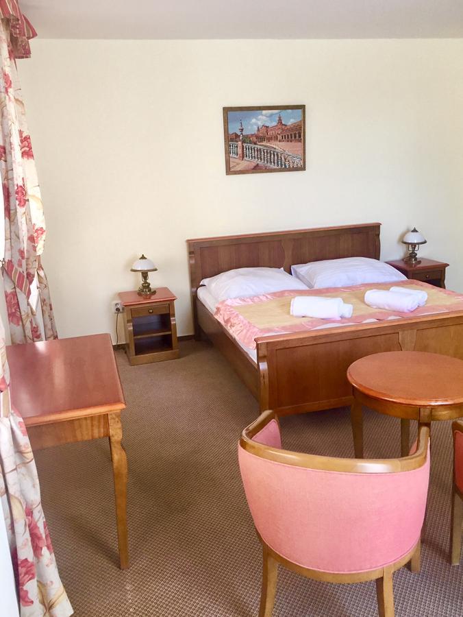 Rezidence Goethe Hotel Eagle Mariánské Lázně Dış mekan fotoğraf
